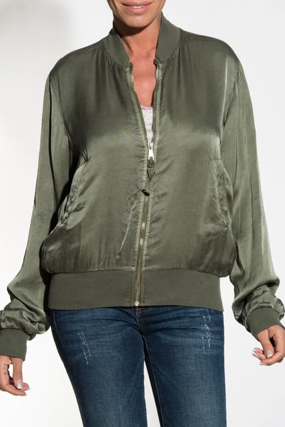 BOMBER JACKET ME FLORAL KENTHMA ΣΤΗΝ ΠΛΑΤΗ