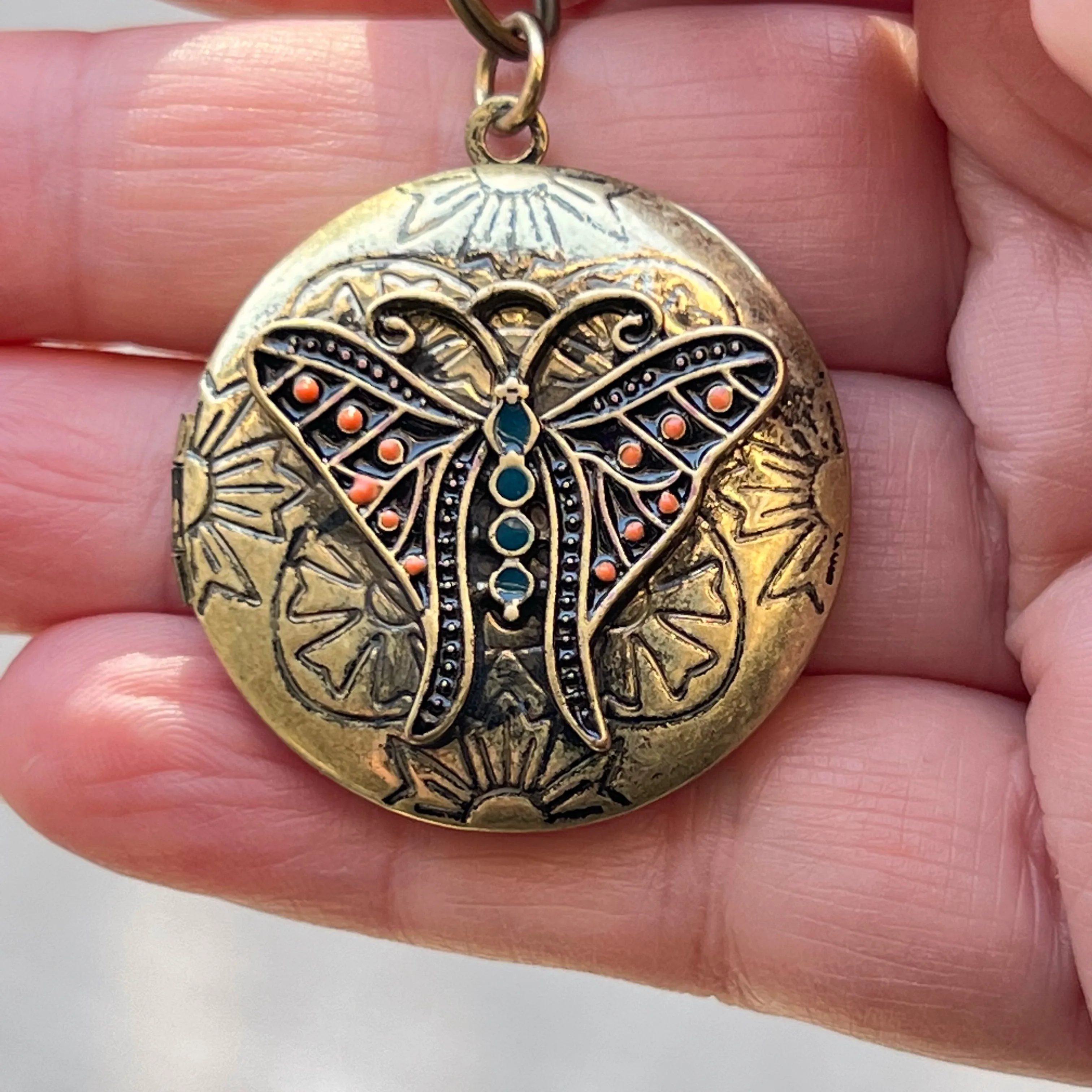 Steampunk Butterfly Locket Zipper Pull Keychain Purse Charm - Unique Vintage-Inspired Accessory
