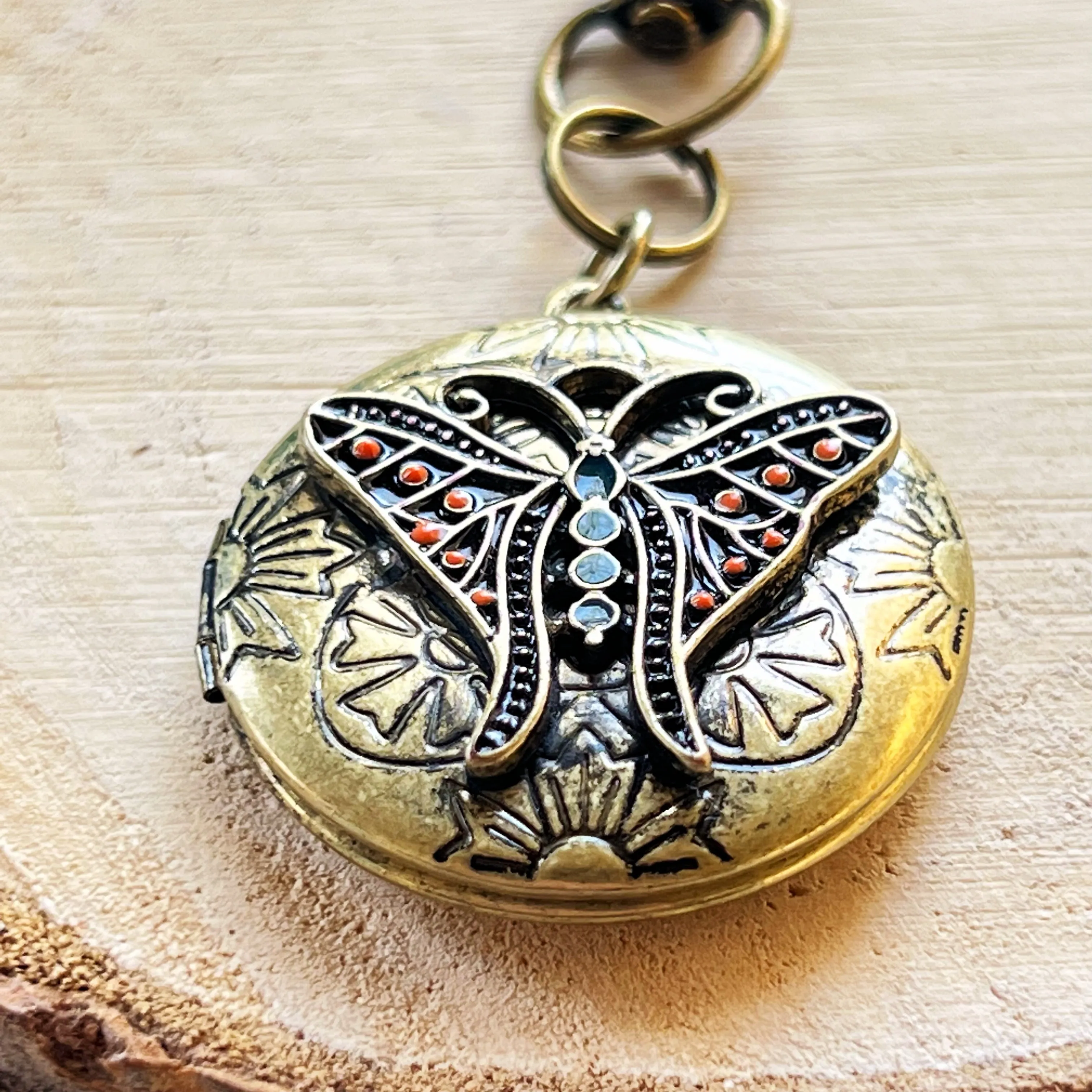 Steampunk Butterfly Locket Zipper Pull Keychain Purse Charm - Unique Vintage-Inspired Accessory